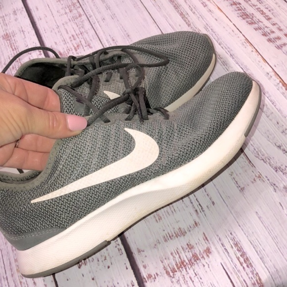 Nike dualtone racer sneakers size 7Y